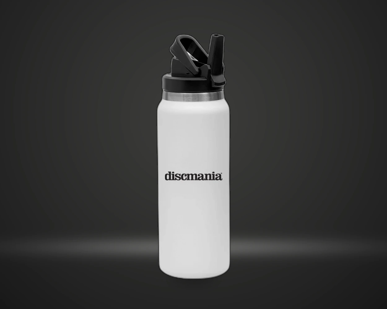 Stainless Steel Water Bottle drikkeflaske i hvit med Discmania-tekstlogo, vist forfra på mørk produktbakgrunn