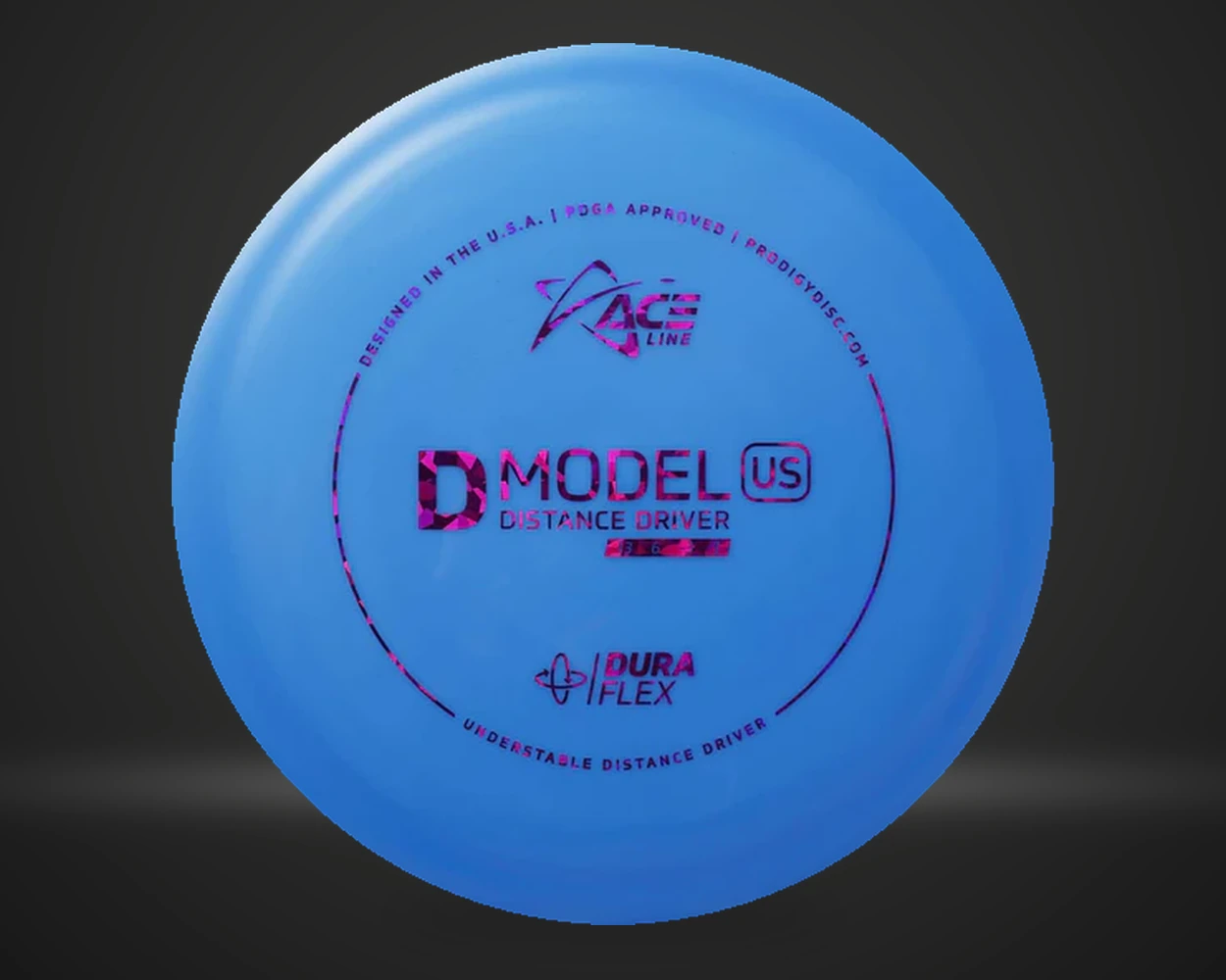 ACE Line D Model US DuraFlex distance driver i rosa, vist forfra på mørk produktbakgrunn