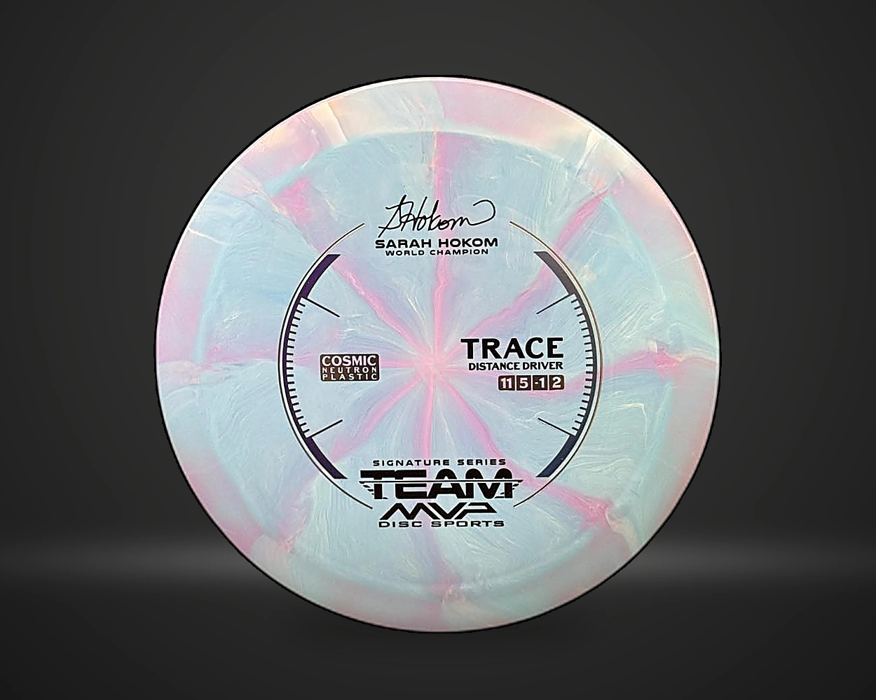 Trace Cosmic Neutron distance driver i flerfarget plast, vist forfra på mørk produktbakgrunn