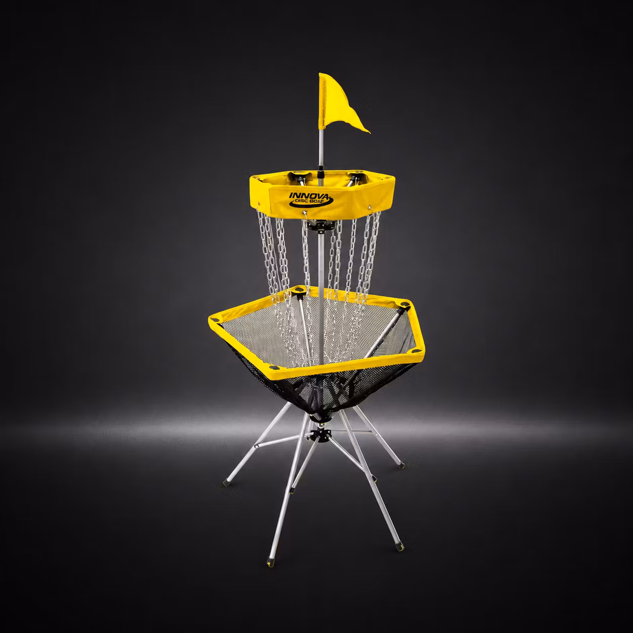 Innova Traveler Target portabel discgolfkurv, vist på mørk produktbakgrunn