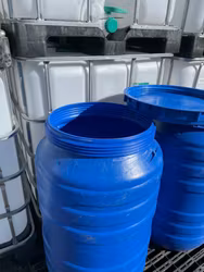 Plastfat 220 liter blå randig