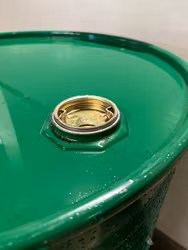 Stålfat med lock 200 liter