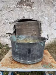 Stor kopparkittel med patina