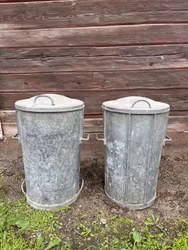 Sopkärl av zink 50-tal
