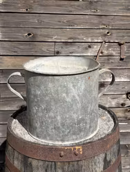 Vintage krukor av zink