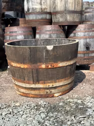 Halvt vinfat 150 liter med patina