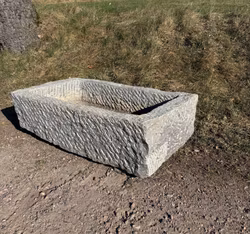 Stort kalkstenstråg 106x61cm