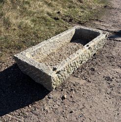 Stort kalkstenstråg 123x54cm
