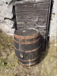 Vinfat 225 liter patinerad