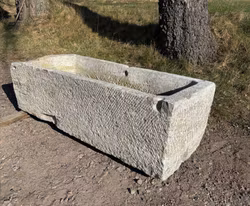 Stort kalkstenstråg 147x67cm
