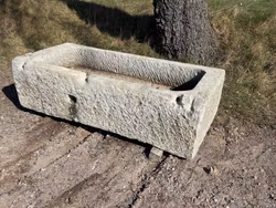 Stort kalkstenstråg 138x66cm
