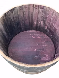 Halvt vinfat 250 liter med patina