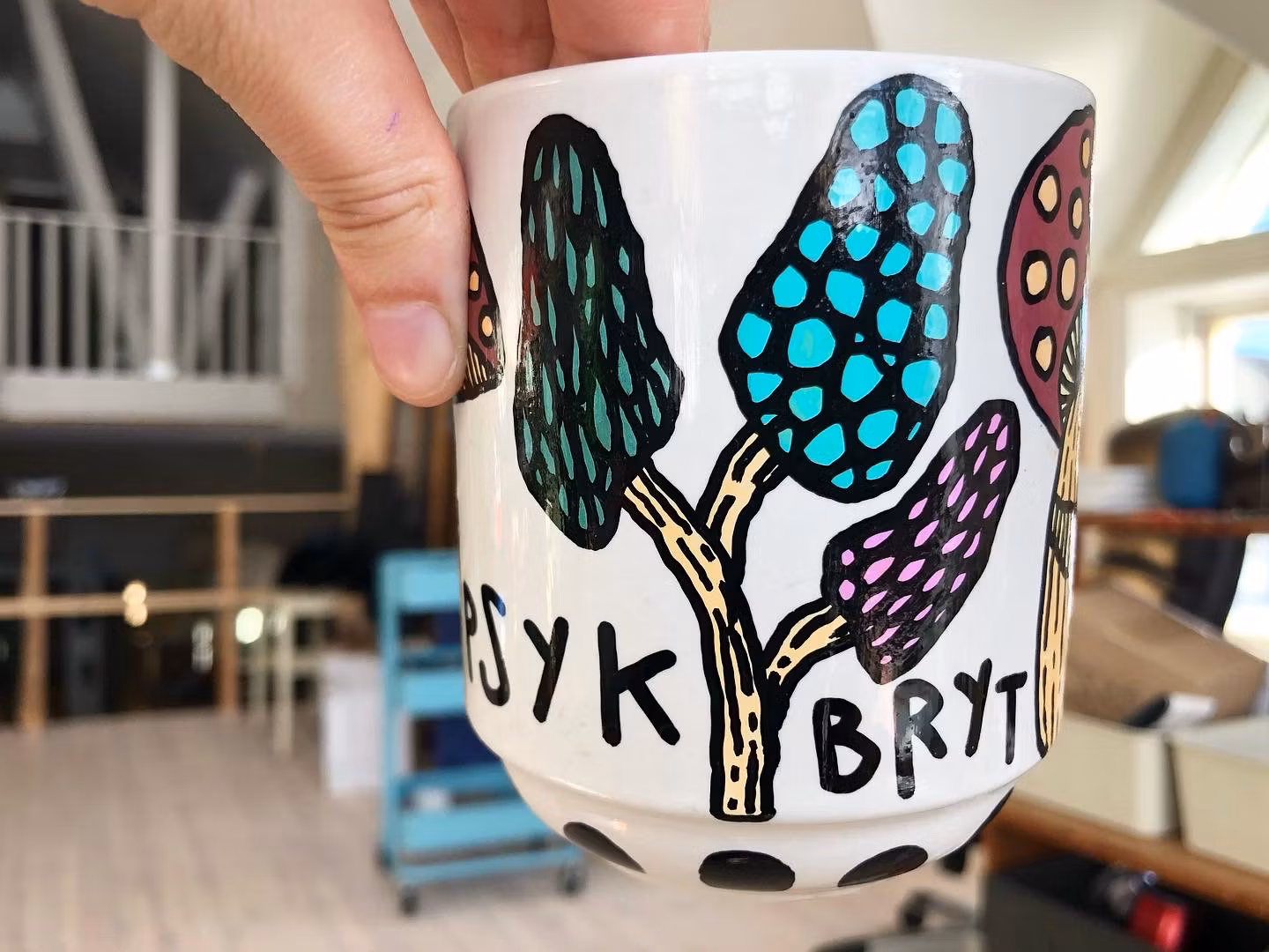PSYKBRYT SVAMP VIT