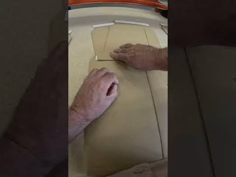 Wellpapsposer "Papirpose".