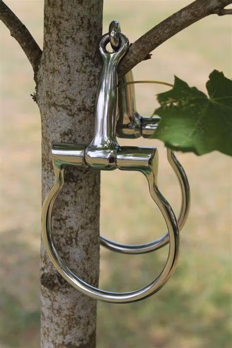 HKM bett med d-ringar