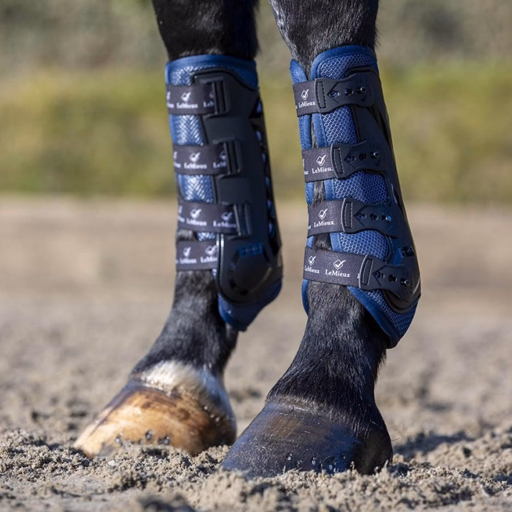 Le Mieux ultra mesh snug boot dark navy fram B