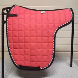 Mia´s Ridsport Island Cerise