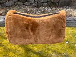 F.R.A. ® Westernpad DeLuxe, undersida av 30 mm lammskinn, (inkl. ilägg) Brun/Cappuchino