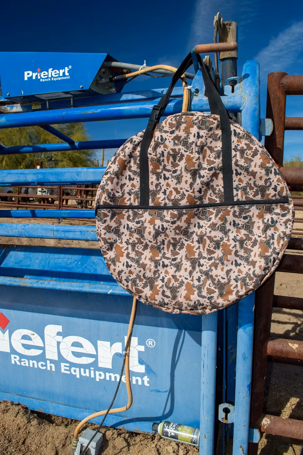 Schulz Equine Padded Rope Bag Cow Drive