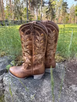 Desert Holly Western Boot