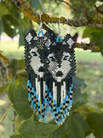 Handgjorda Pärlade Örhängen Med Vargmönster