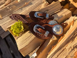 Spur Strap Tooled With Conchas Lady Size