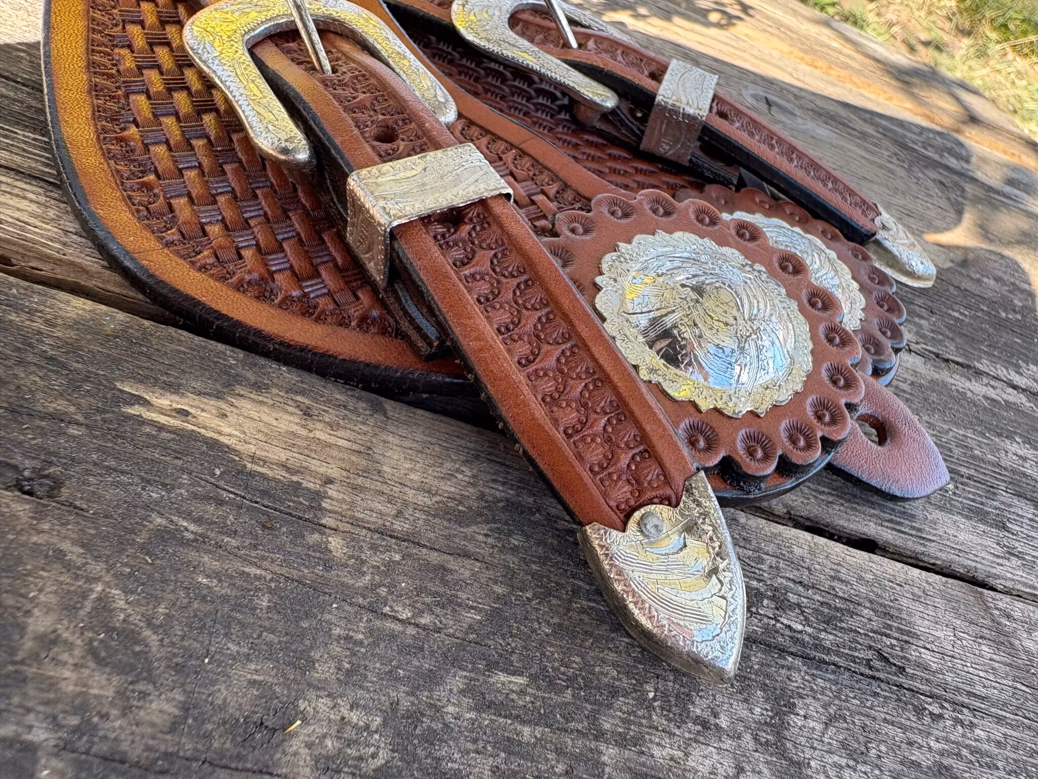 Spur Strap Tooled With Conchas Man Size
