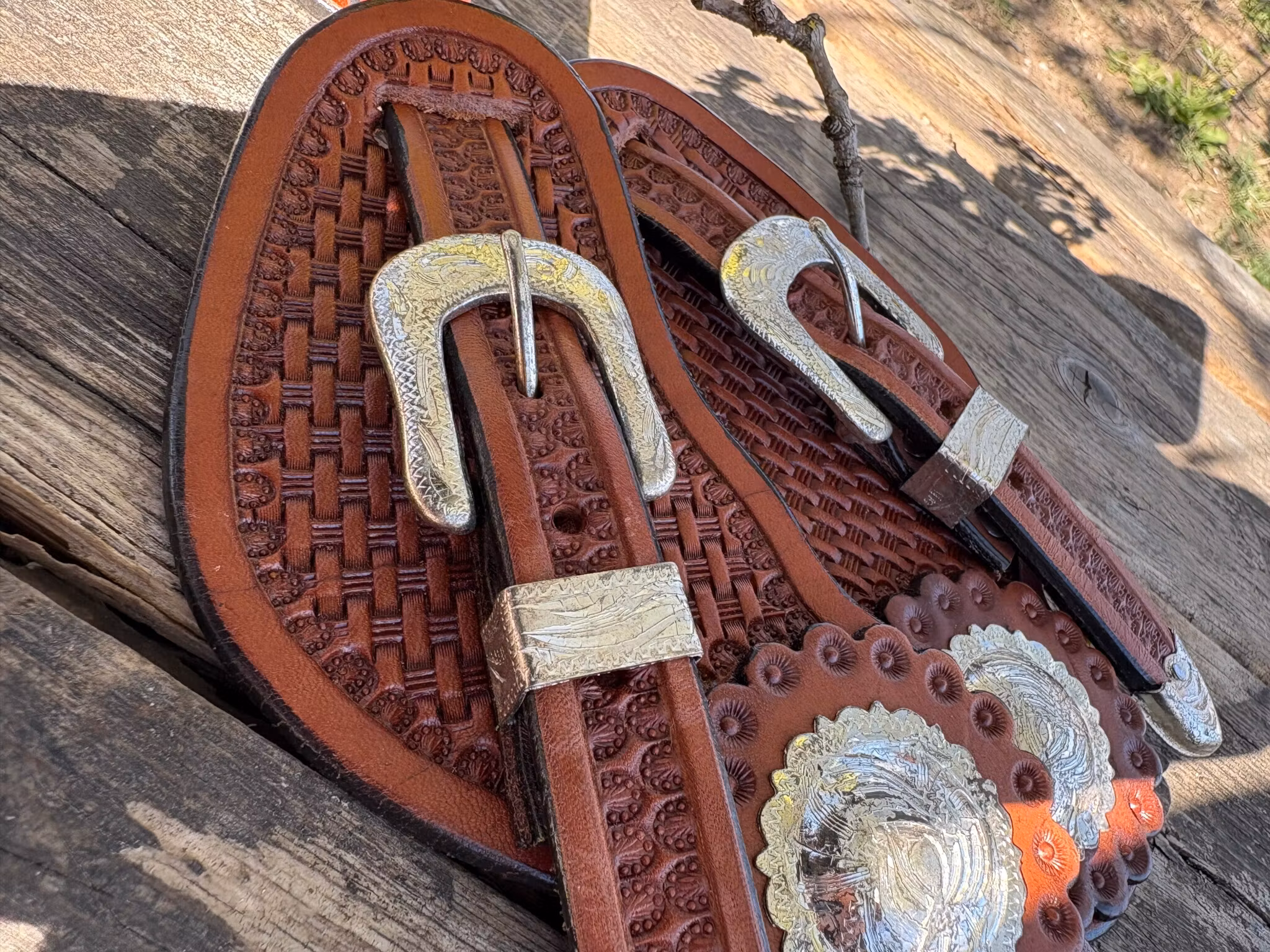 Spur Strap Tooled With Conchas Man Size