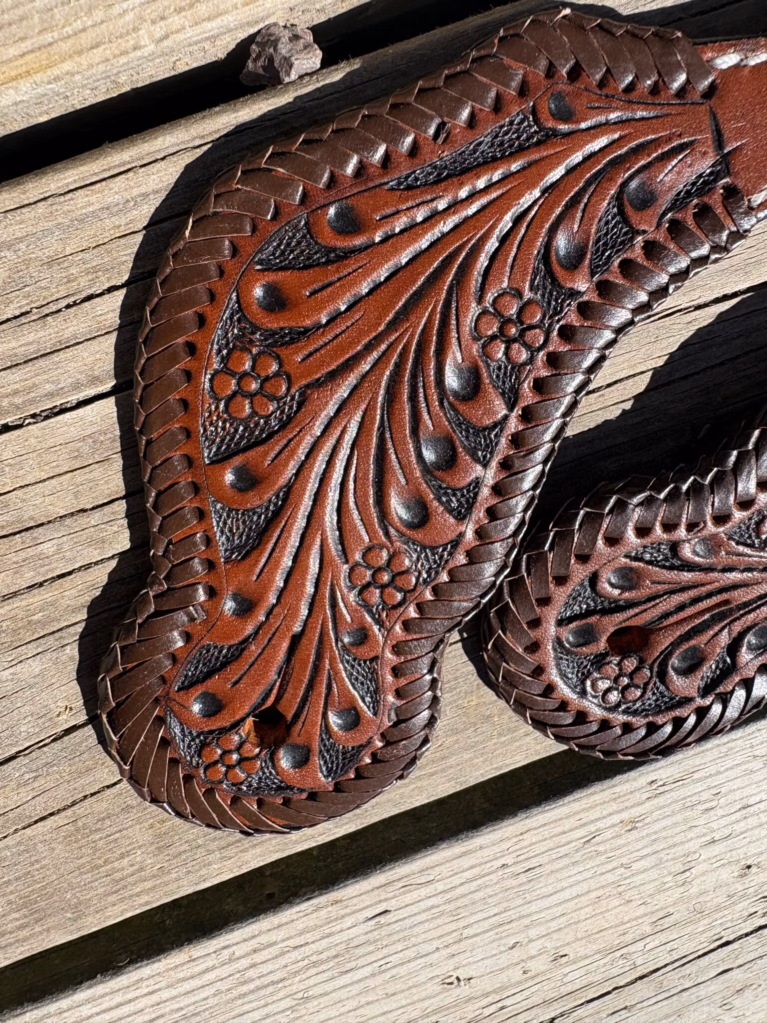 Dark Oil Braided Spur Straps