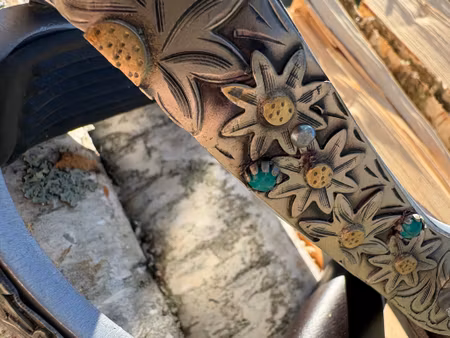 Aluminium Stirrup Engraved With Flower Rubber Step