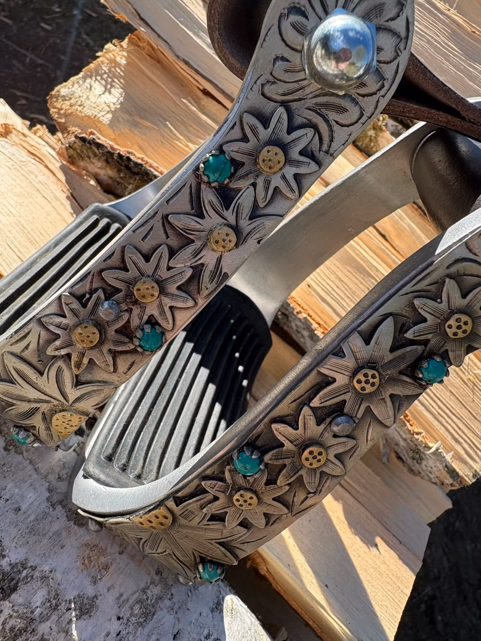 Aluminium Stirrup Engraved With Flower Rubber Step