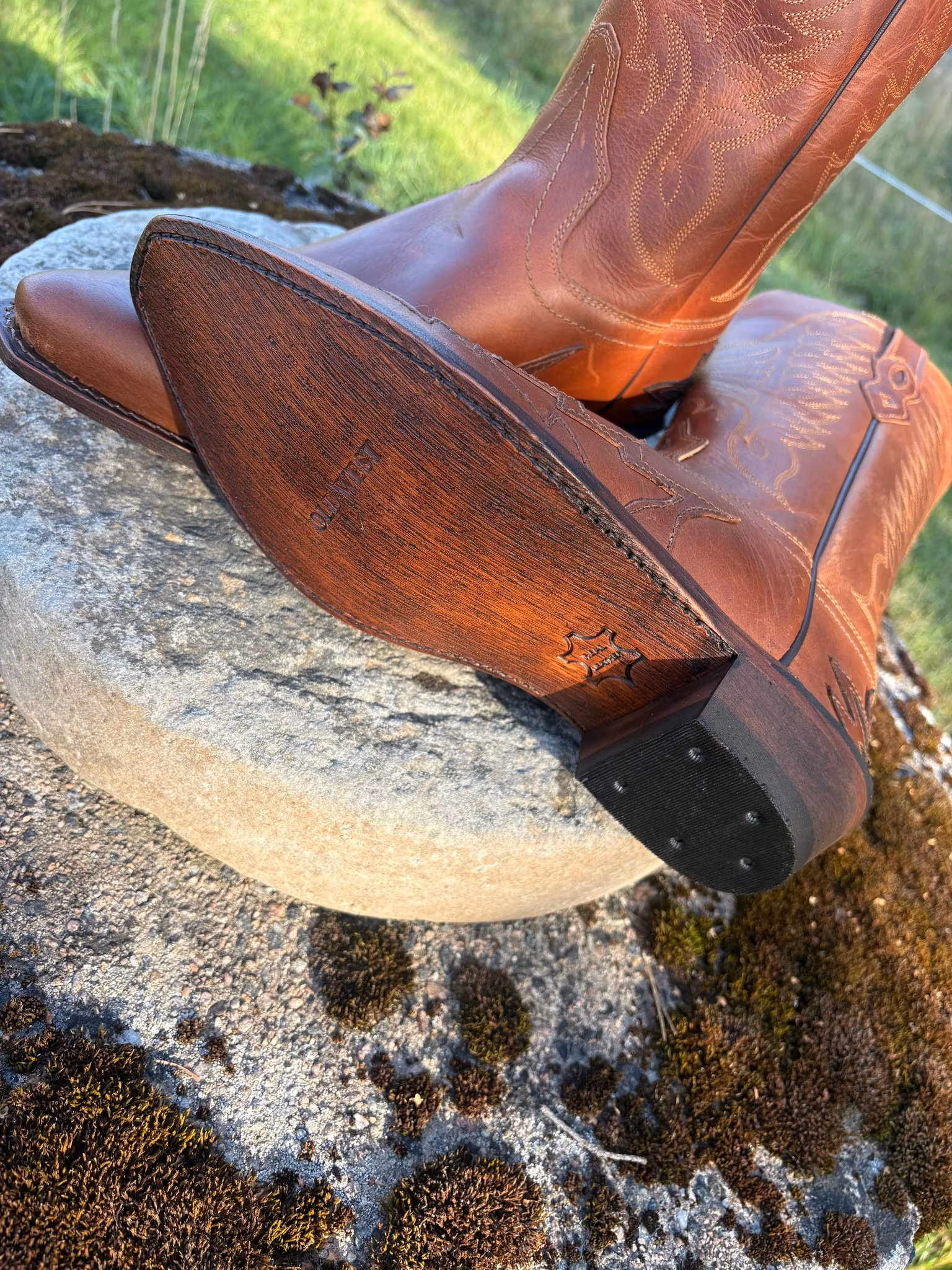 Old West Hampton Dark Tan100% leather