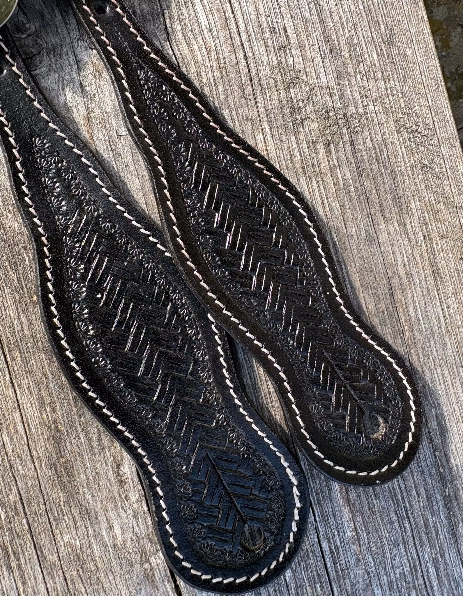 Raw Tack Spur Strap With Basket Tooling Black