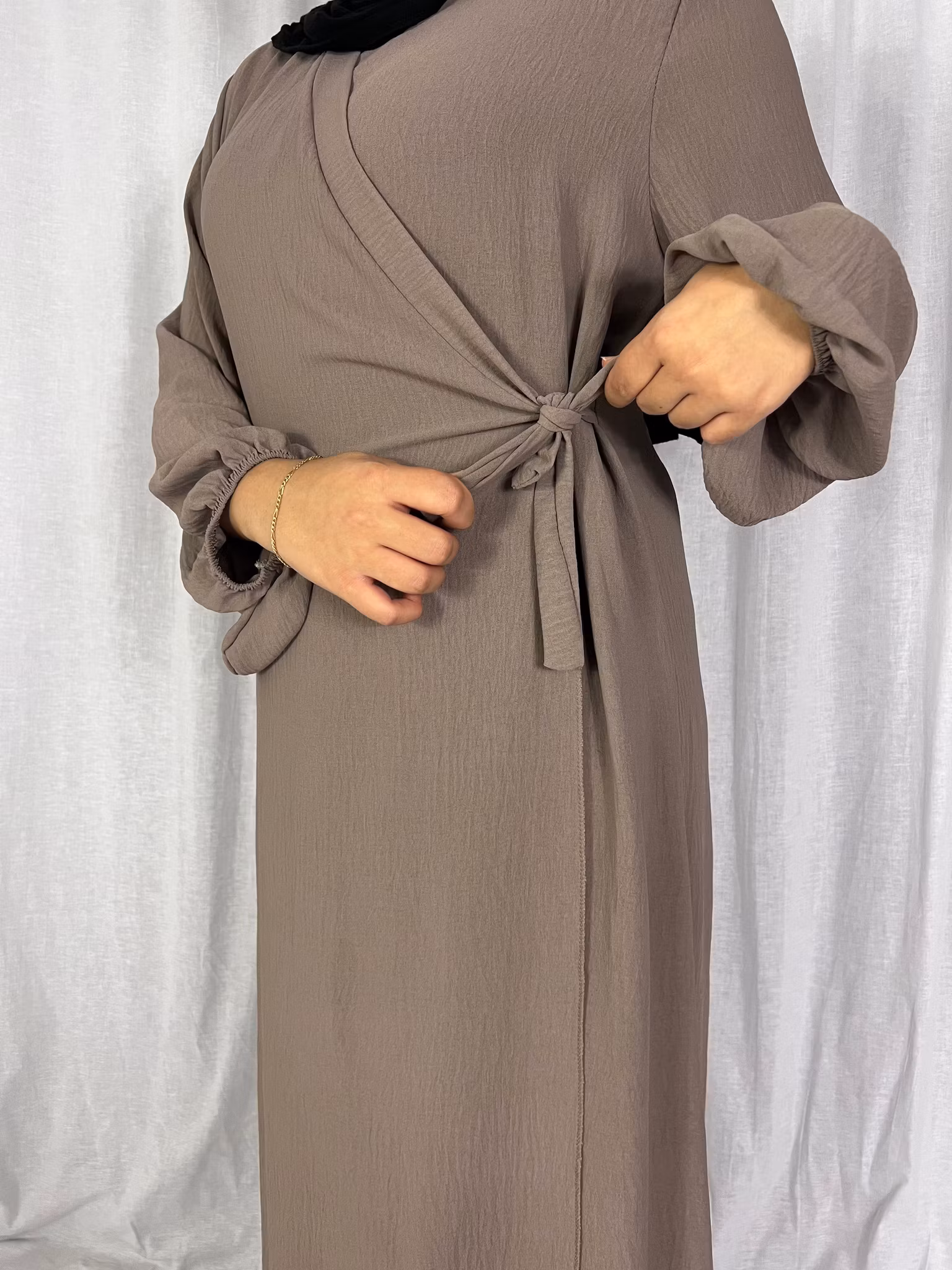 Side wrap abaya taupe