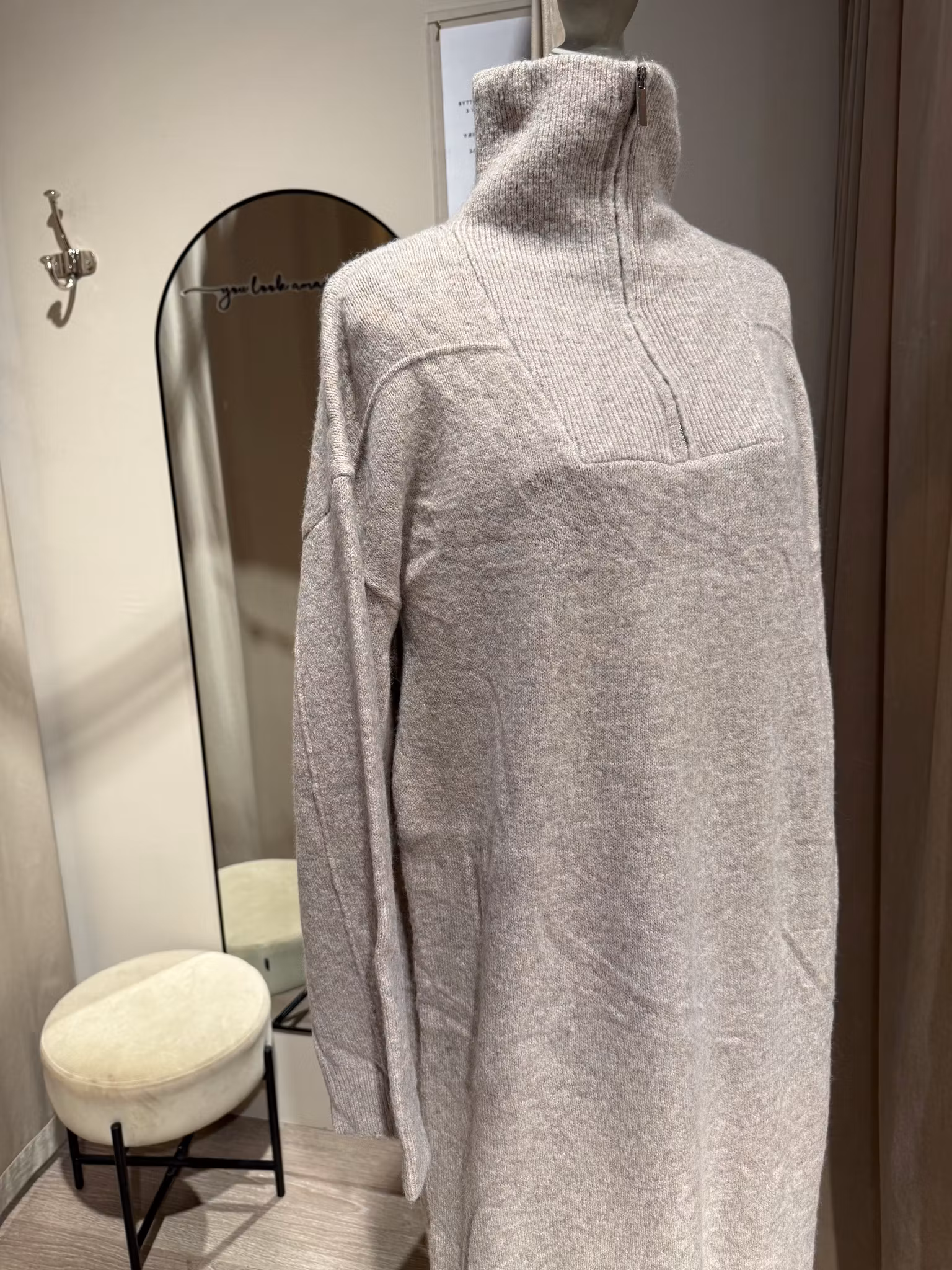 OVERSIZED KJOLEGENSER BEIGE