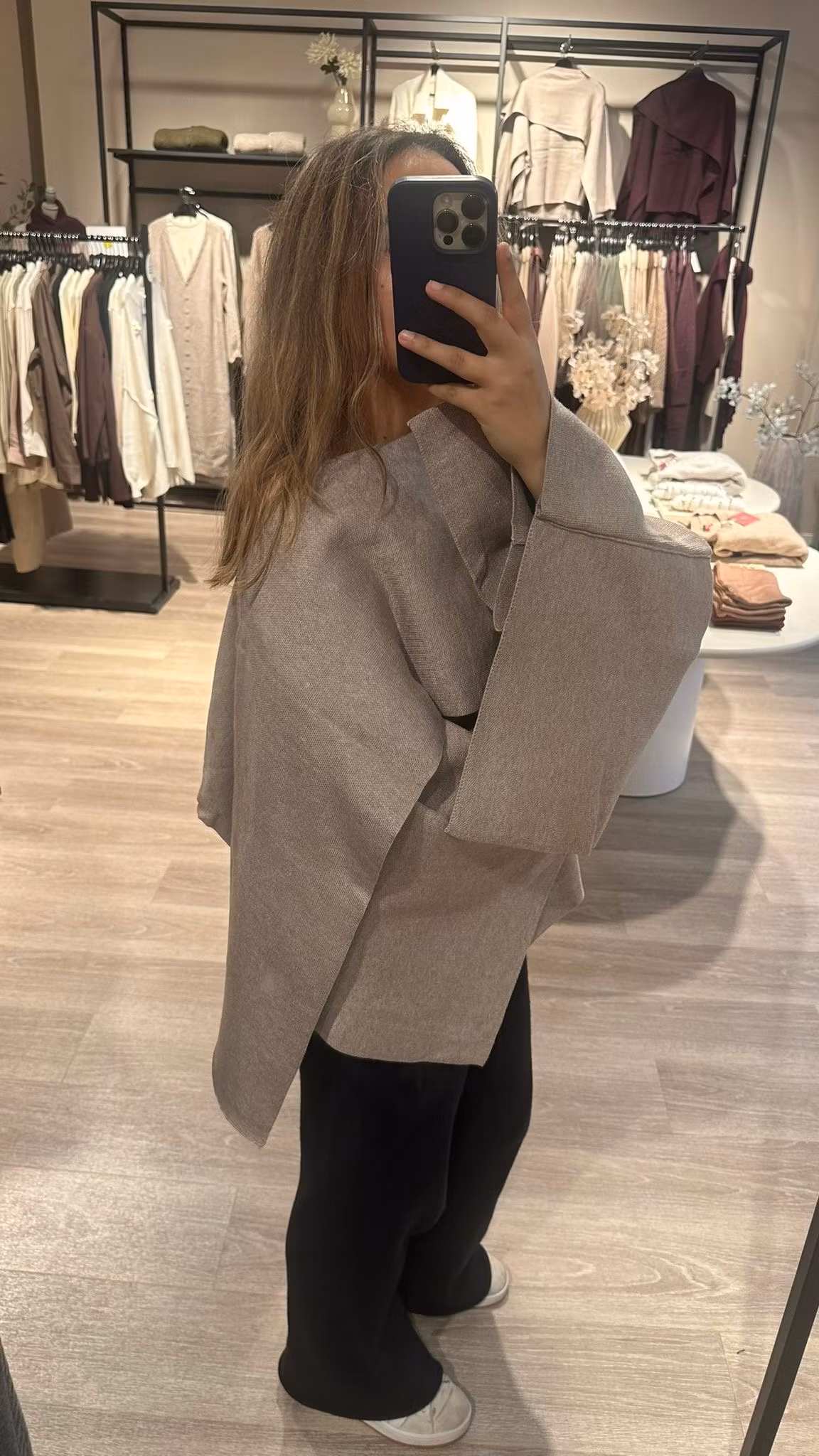 JAKKE MED SKJERF BEIGE