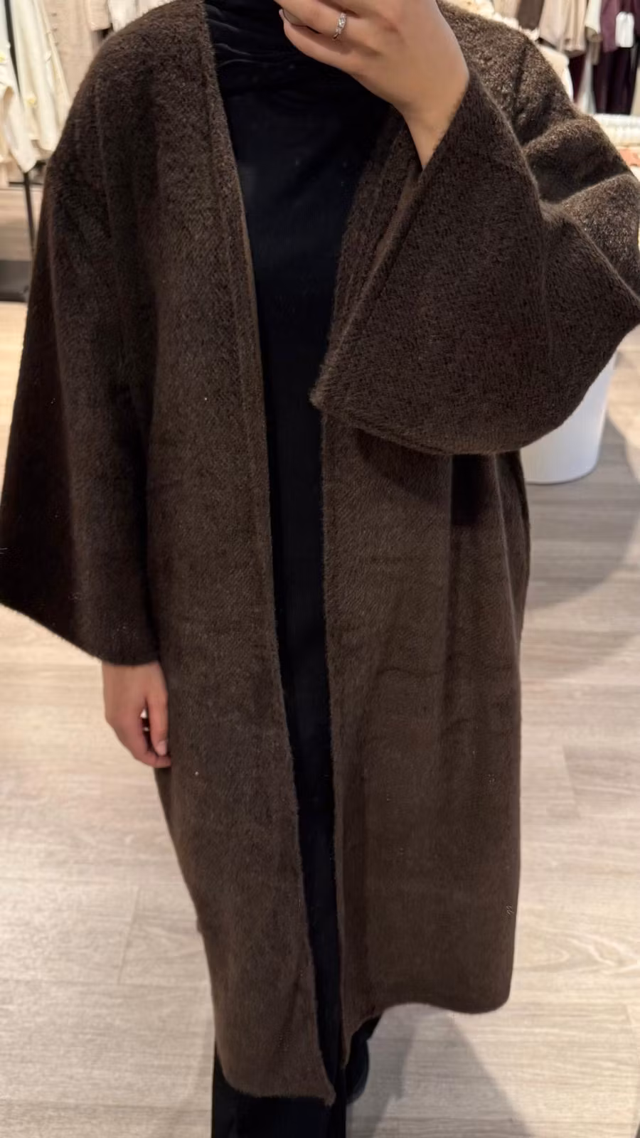 FLUFFY KIMONO-KÅPE  BRUN