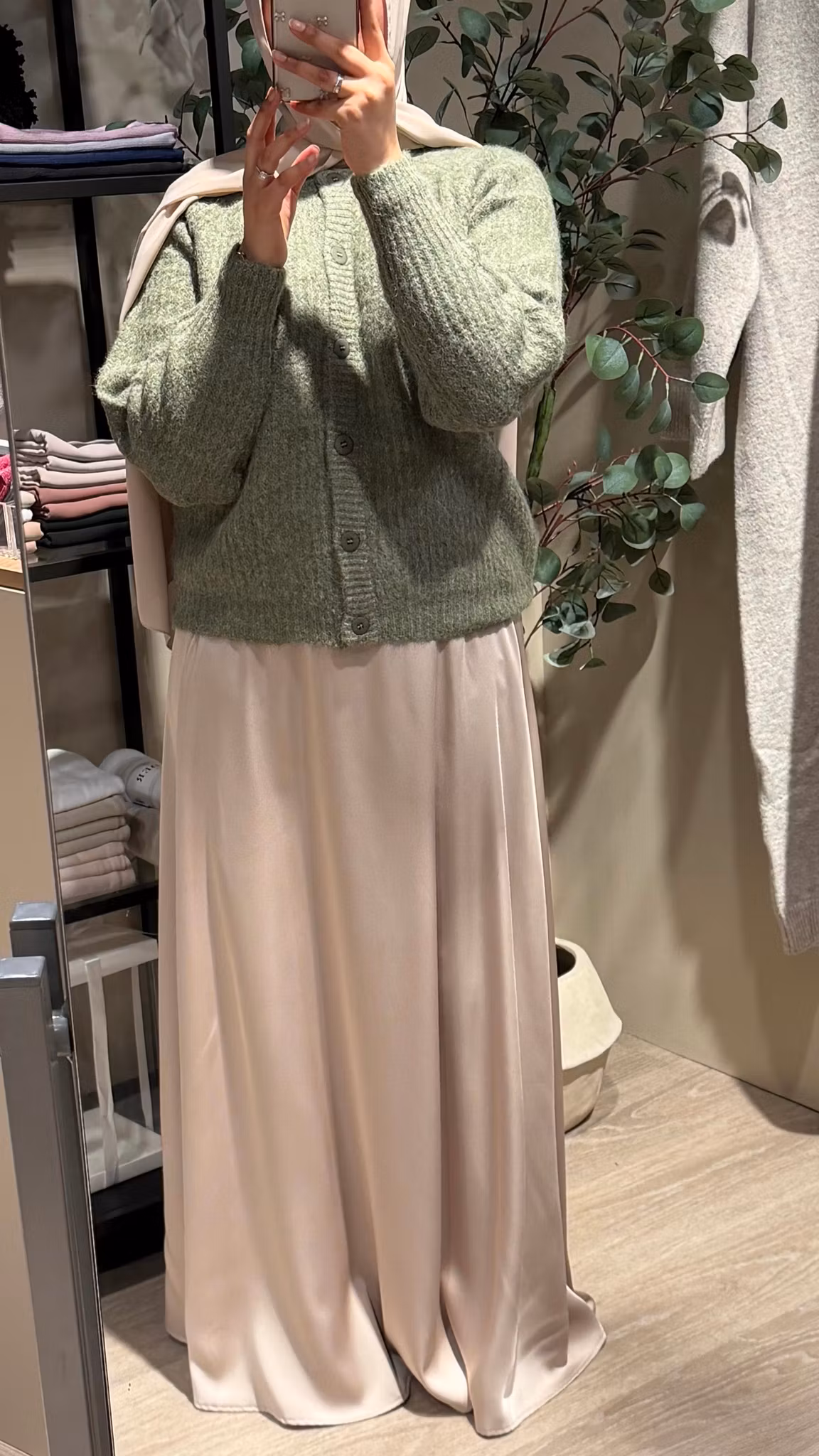 SATENG SKJØRT CREAM