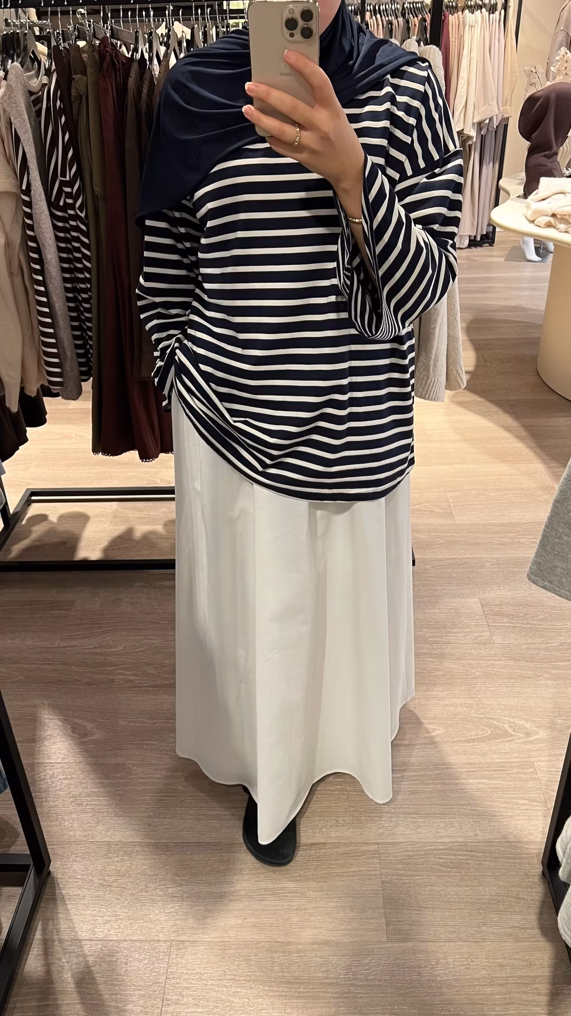 STRIPET OVERSIZED BOMULLSTOPP – MARINEBLÅ/HVIT