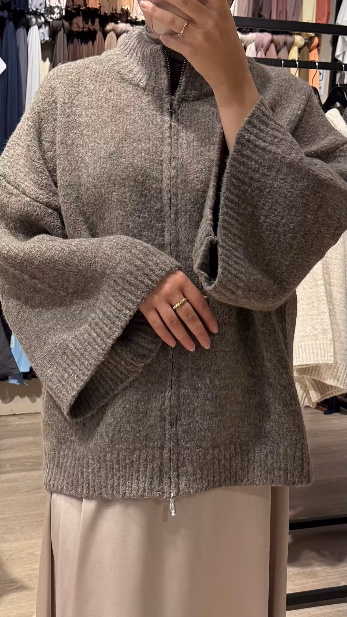 OVERSIZED CARDIGANMED HØY KRAGE - KHAKI
