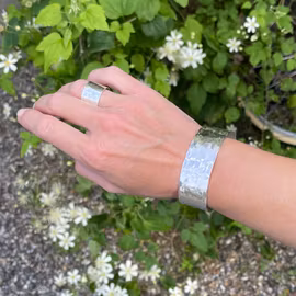 HAMRAT STELT ARMBAND, BRETT