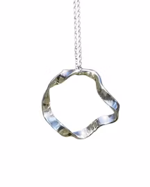 HALSBAND ”BLOMMA”.