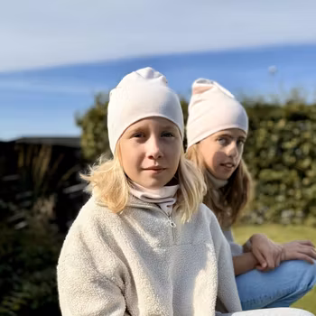 Ribbad mössa rosa