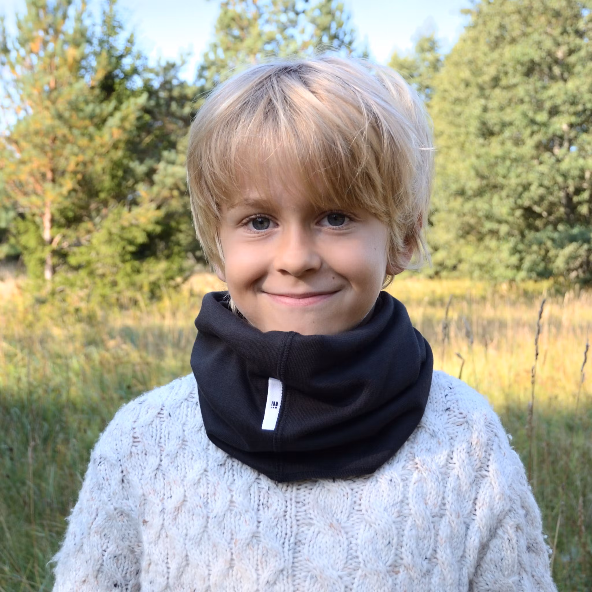 Ribbad tubhalsduk svart