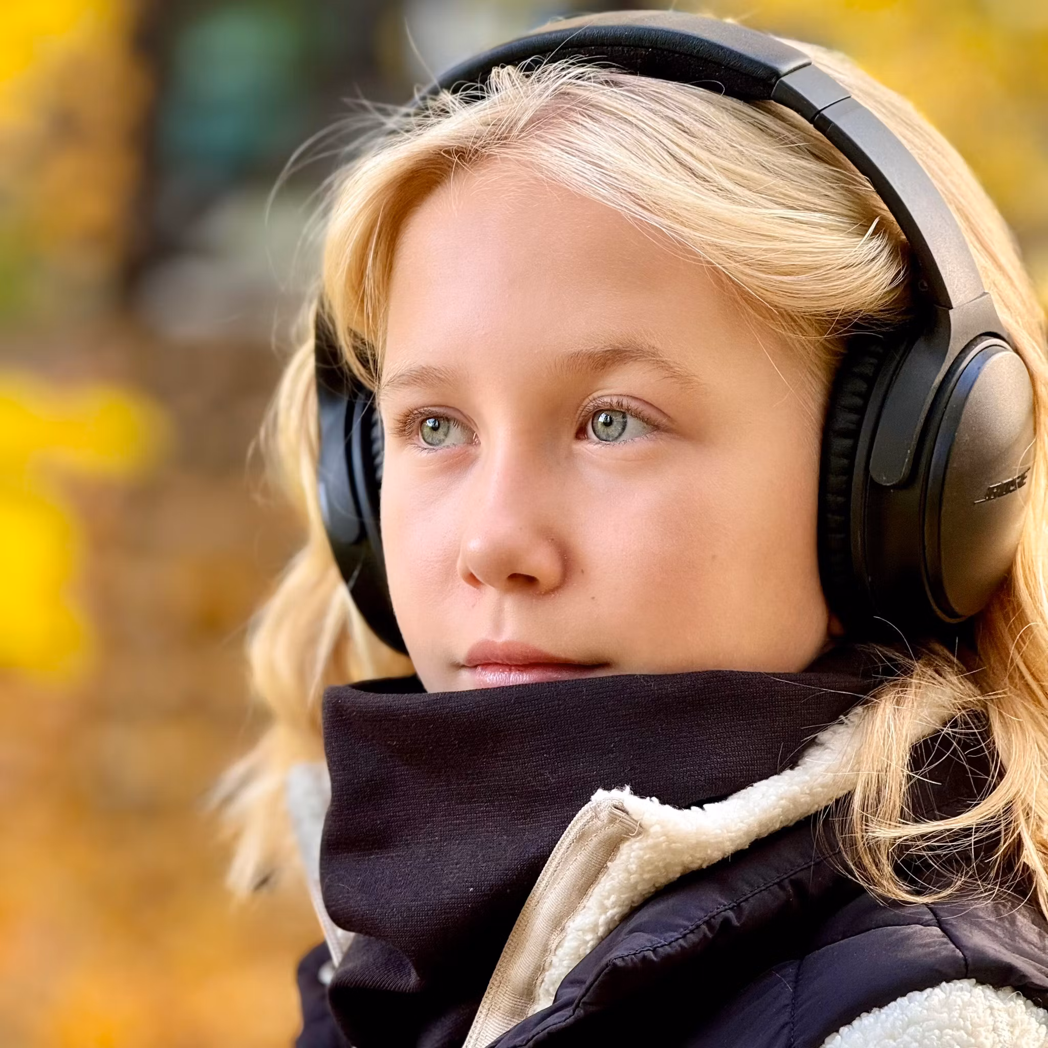 Ribbad tubhalsduk svart