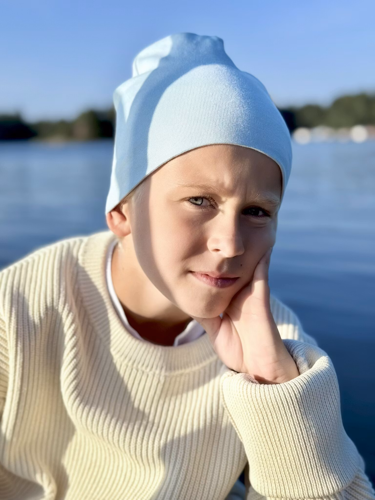 Ribbad mössa blå