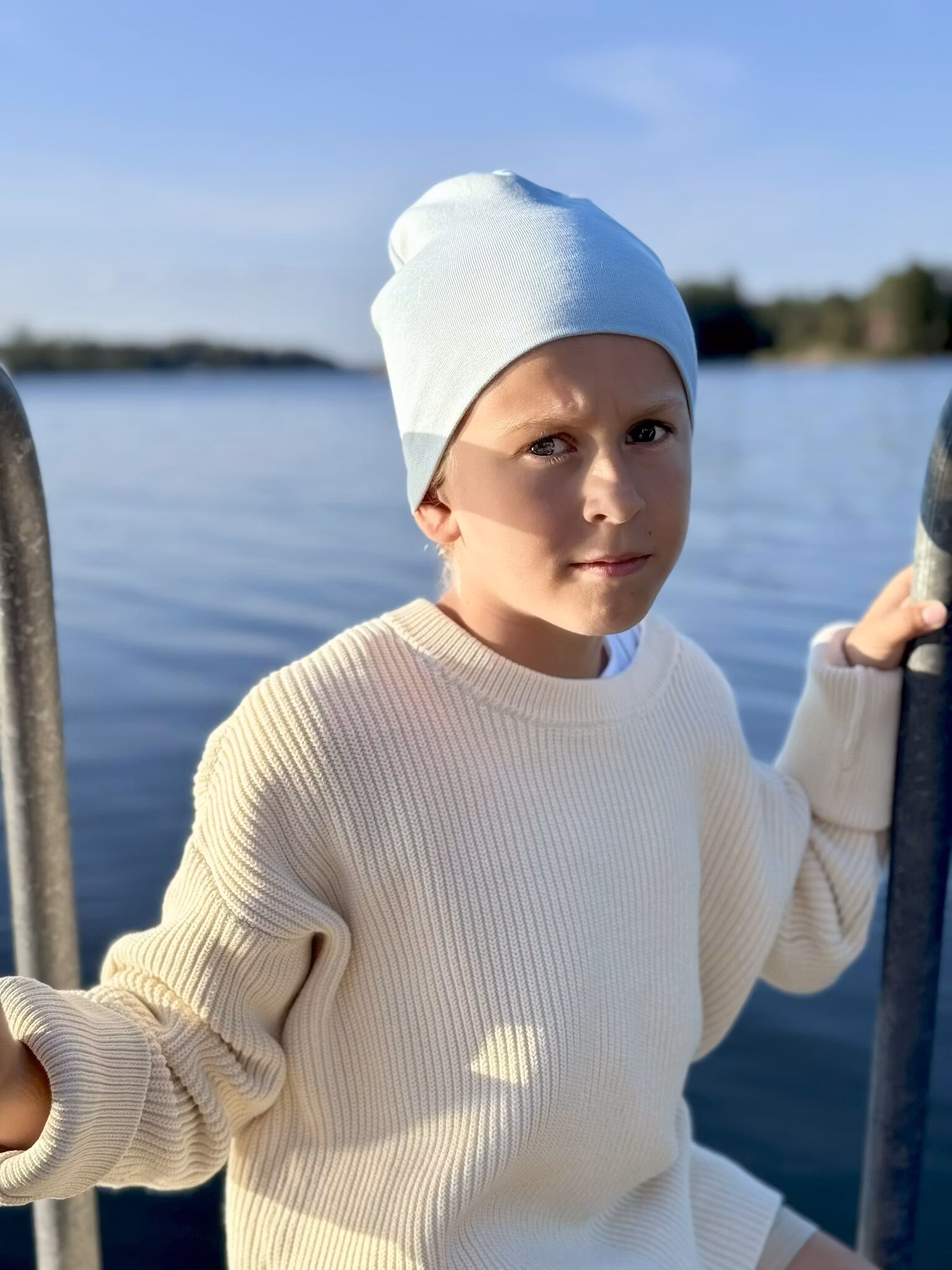 Ribbad mössa blå