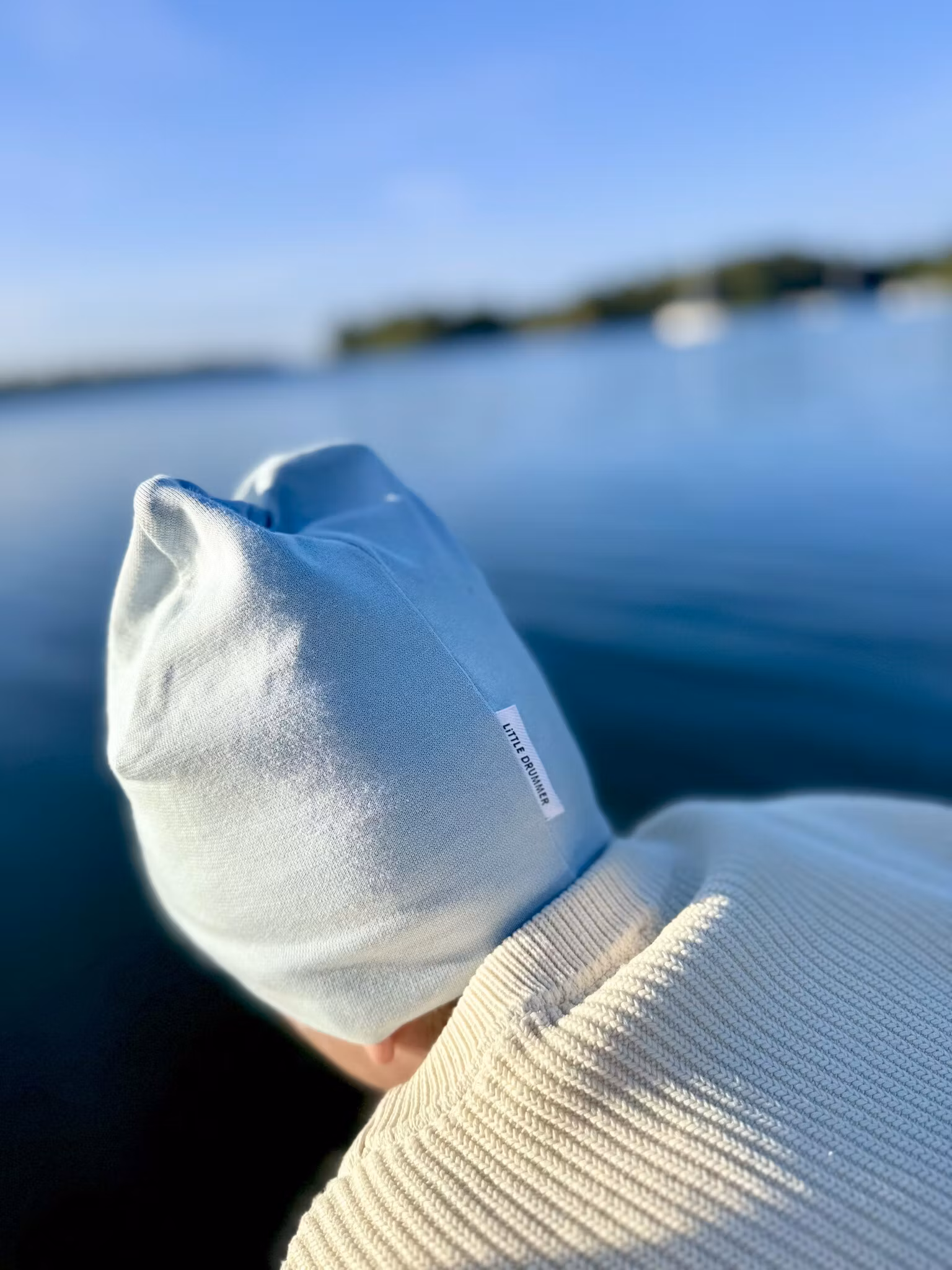 Ribbad mössa blå