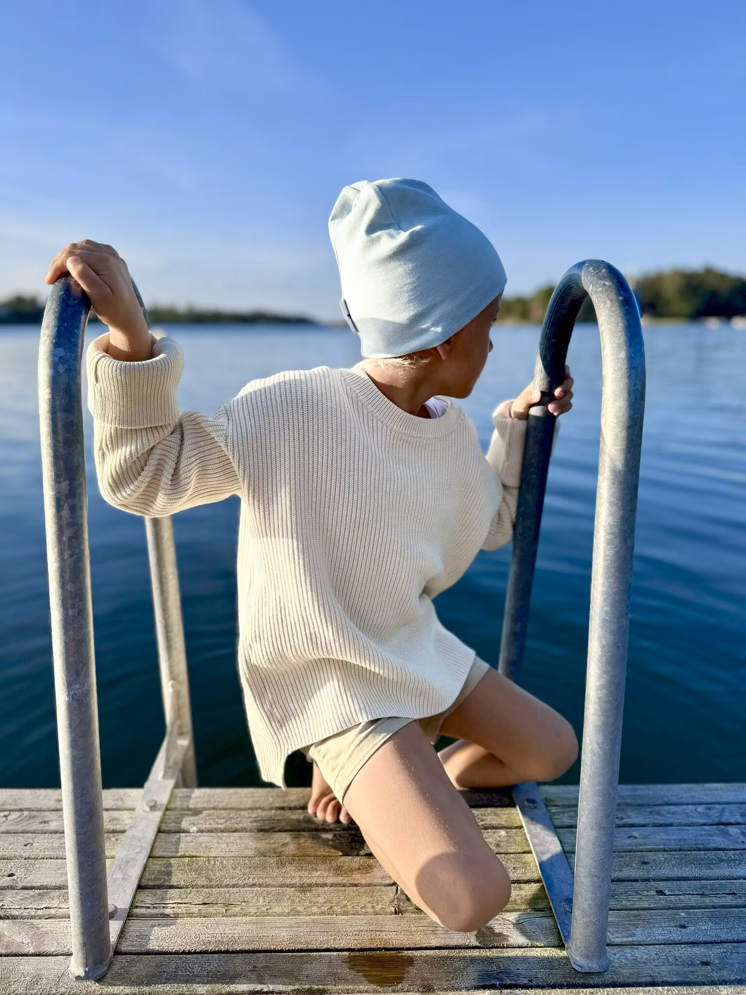 Ribbad mössa blå