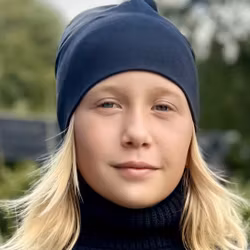 Ribbad mössa svart